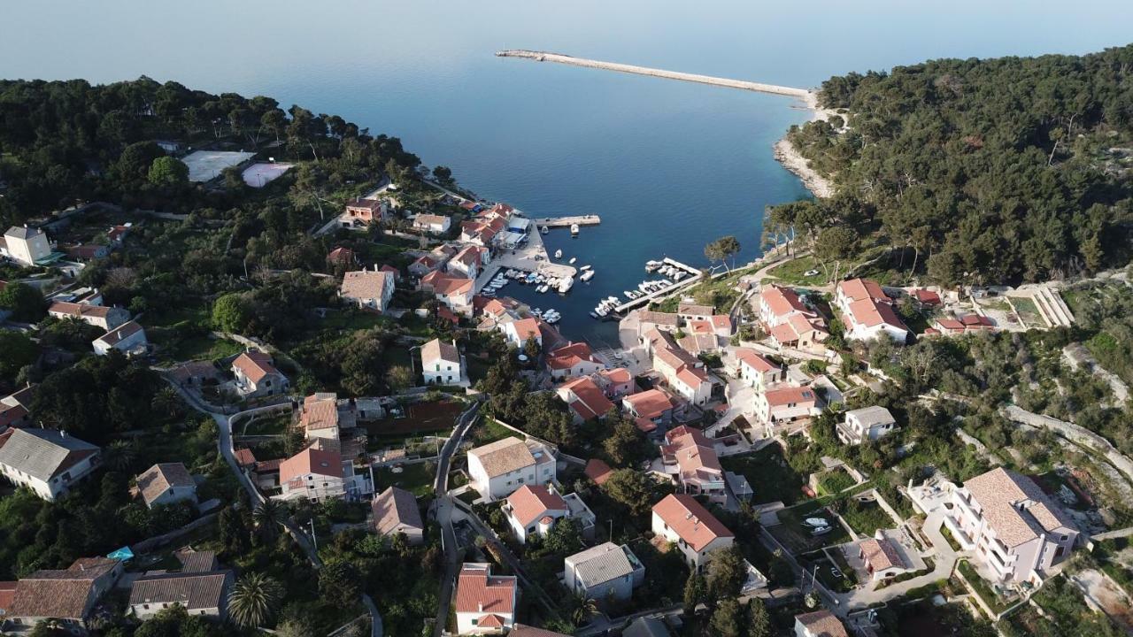 Guesthouse Antonija Veli Lošinj Extérieur photo