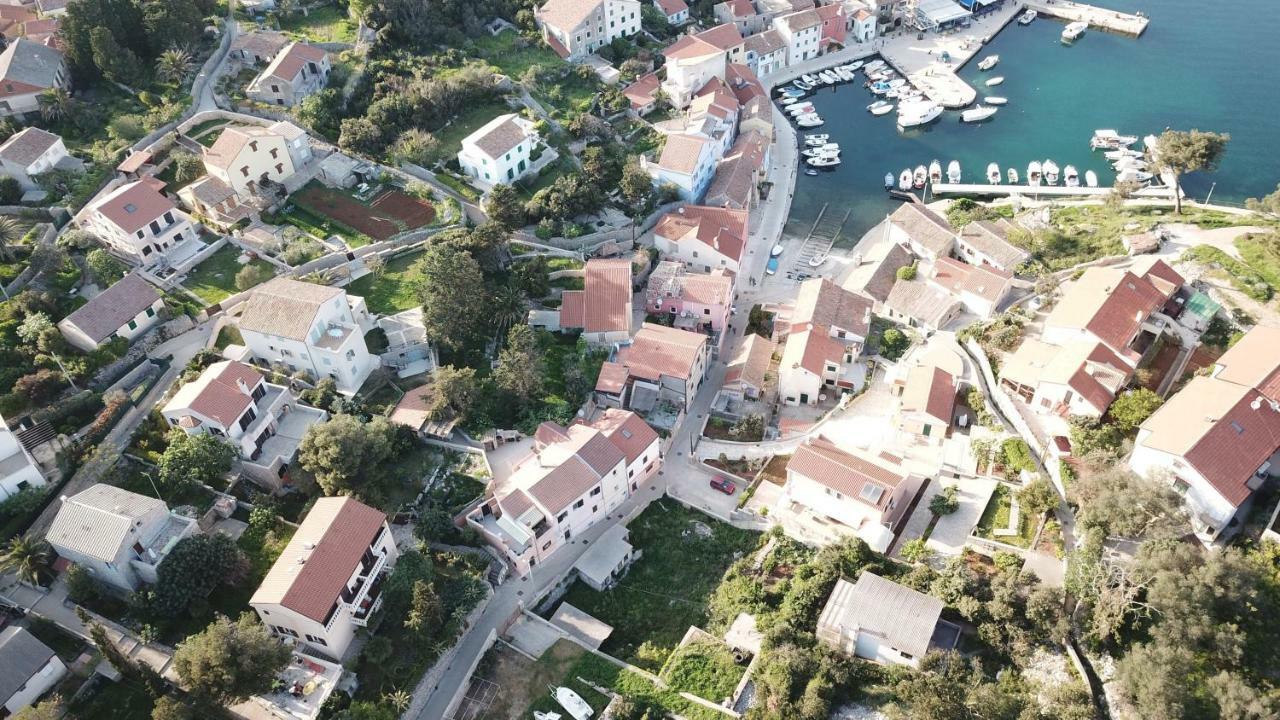 Guesthouse Antonija Veli Lošinj Extérieur photo